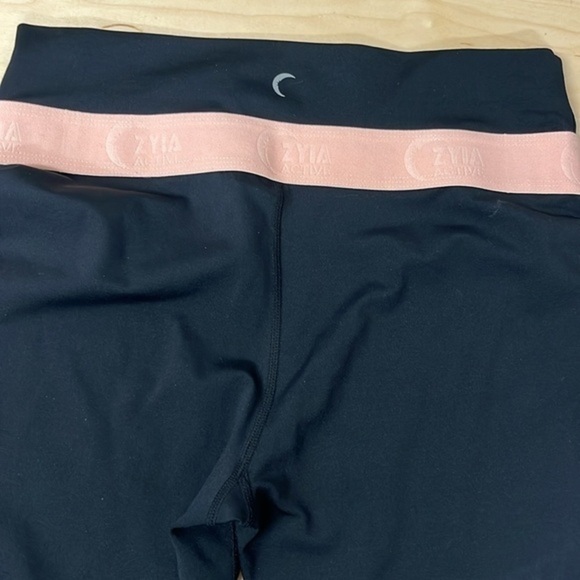 ZYIA active black leggings size‎ medium 8/10 - Picture 4 of 4